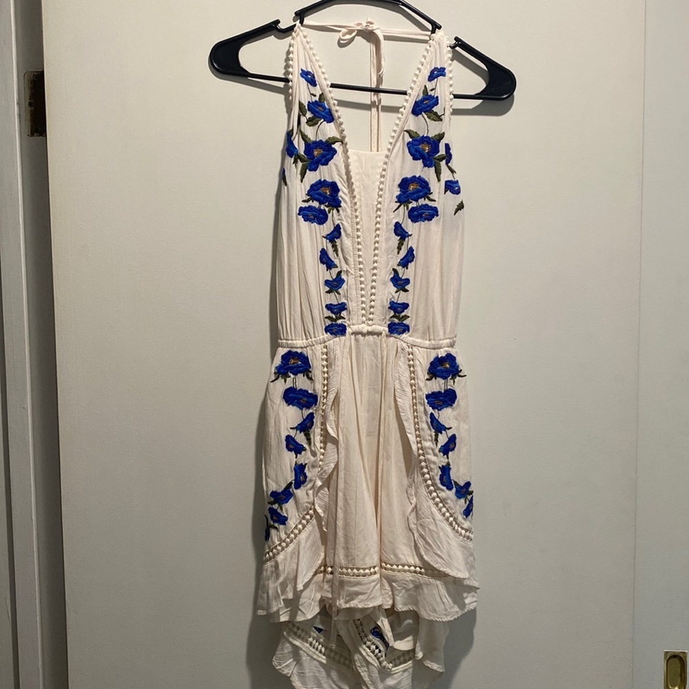 American Eagle white with blue floral romper